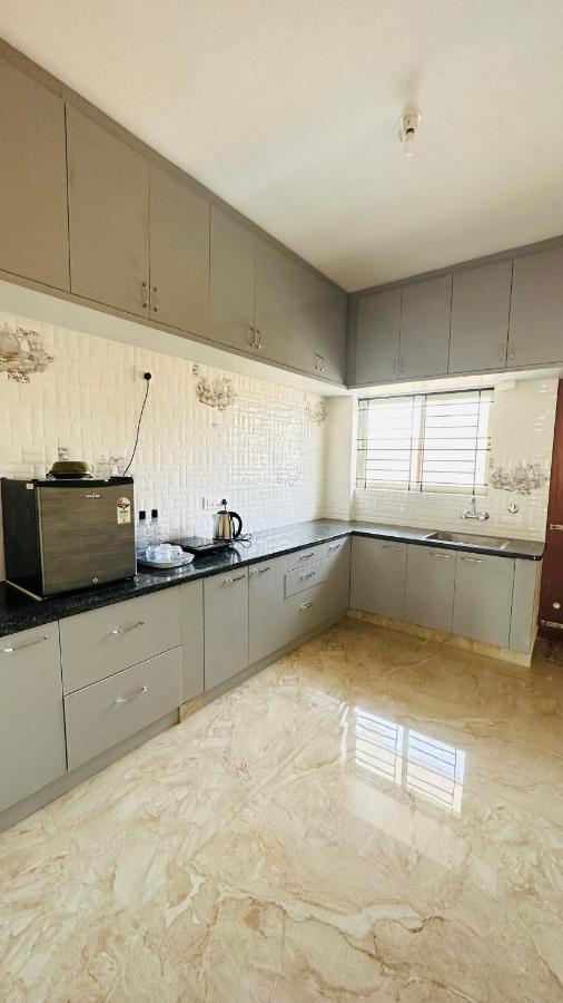 Navile Apartments Чикмагалур Экстерьер фото